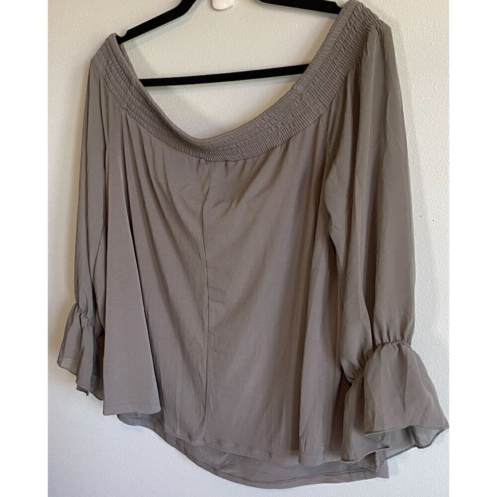 NWT Torrid Womens Gray Studio Knit Off Shoulder Smocked Chiffon Swing Top Large - Picture 6 of 13